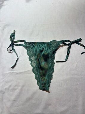 Vintage NWT Victoria's Secret Emerald Green Silk Cheetah Print Tie-Side Thong